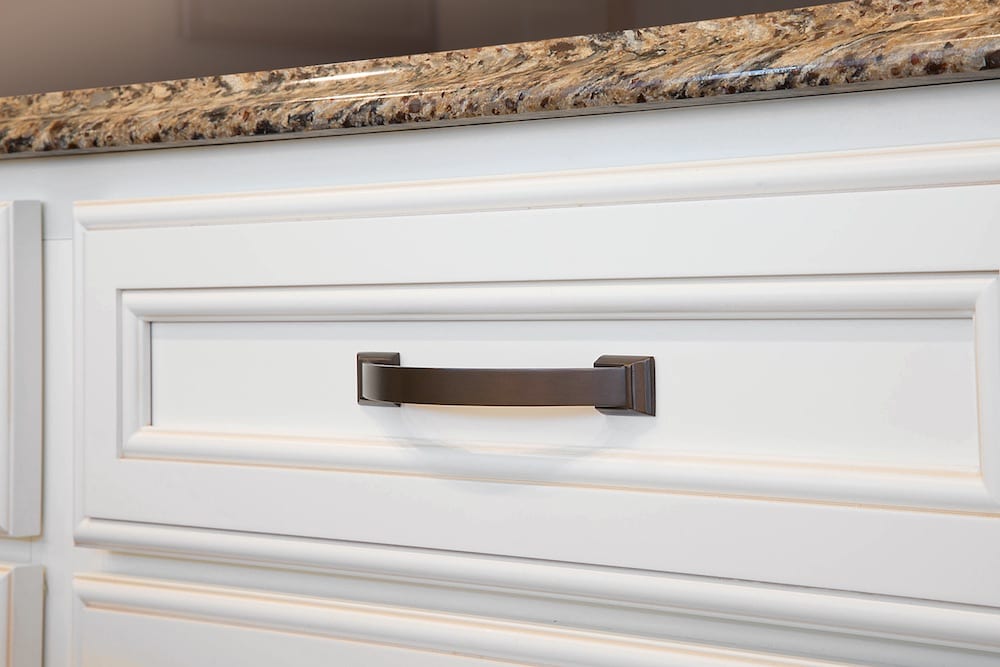 Kitchen pull cabinet 