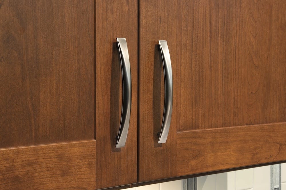 Kitchen pull cabinet 