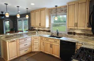 Kitchen with marbled interior design 